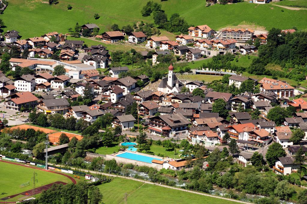 Privatpension Bergkristall San Martino In Passiria  Zewnętrze zdjęcie